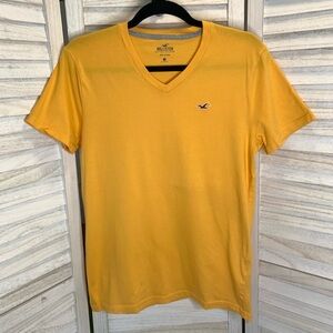 Hollister Men’s Must Have Solid Color Mustard Yellow V Neck Short Sleeve T Shirt